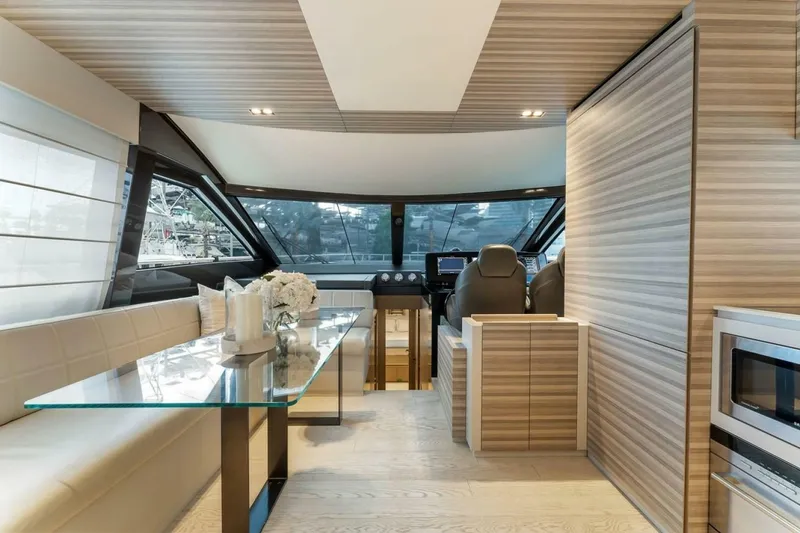 Slide: The Image of Ferretti 670 Motoryacht 2020 - 7602382