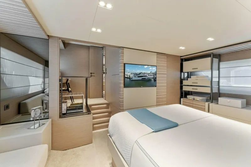 Slide: The Image of Ferretti 670 Motoryacht 2020 - 7602400