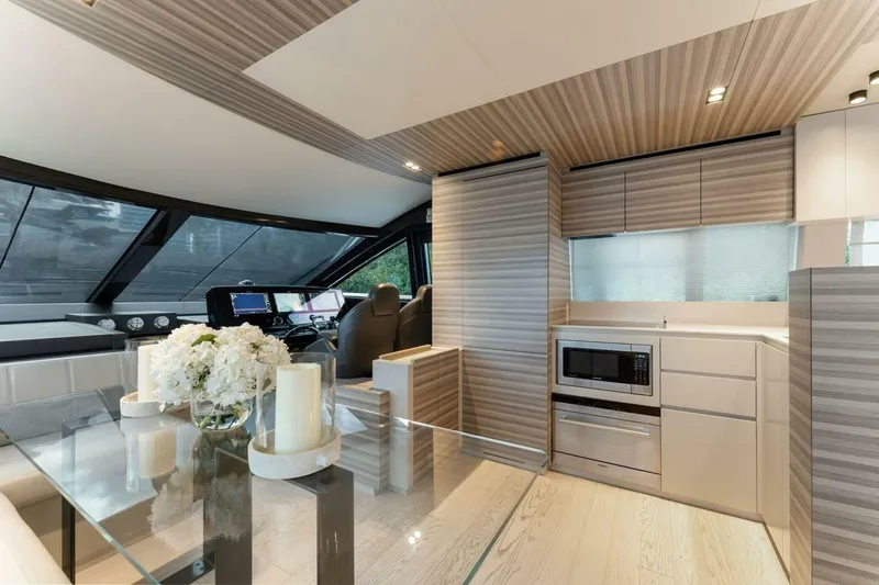 Slide: The Image of Ferretti 670 Motoryacht 2020 - 7602385