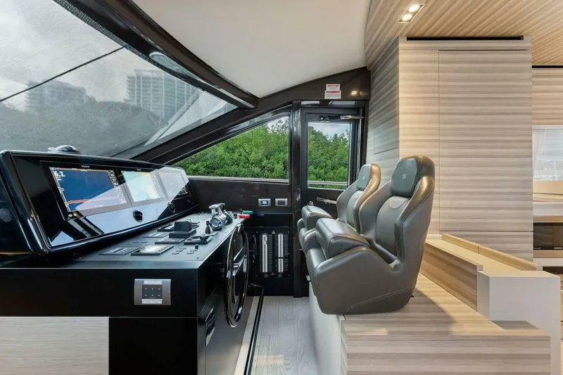 Slide: The Image of Ferretti 670 Motoryacht 2020 - 7602391
