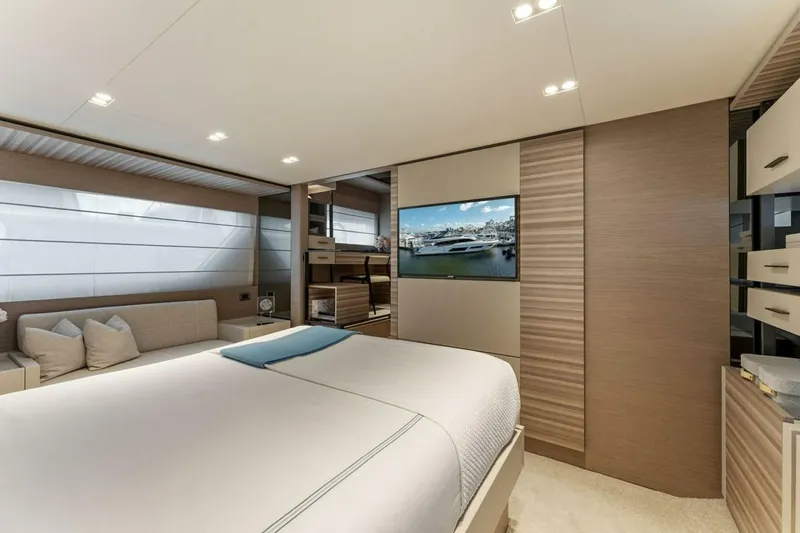 Slide: The Image of Ferretti 670 Motoryacht 2020 - 7602401