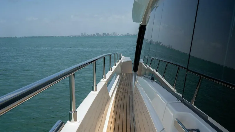 Slide: The Image of Ferretti 670 Motoryacht 2020 - 7602367