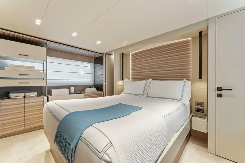 Slide: The Image of Ferretti 670 Motoryacht 2020 - 7602397