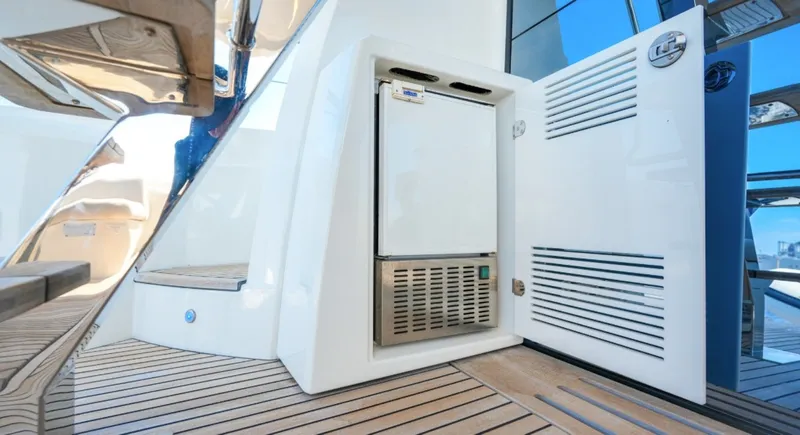 Slide: The Image of Prestige 590 2023 - 7820381