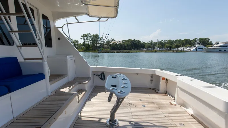 Slide: The Image of 2005 61 Viking Enclosed Bridge Kelkat Rear Deck (2) - 7603934