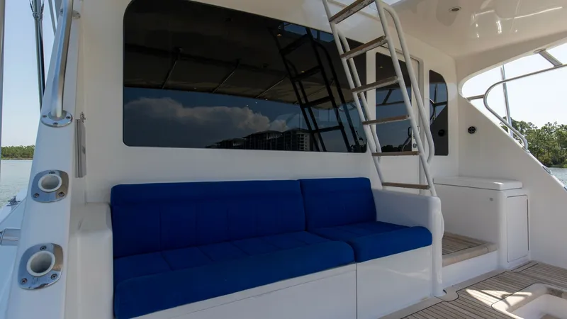Slide: The Image of 2005 61 Viking Enclosed Bridge Kelkat Rear Deck (3) - 7603935