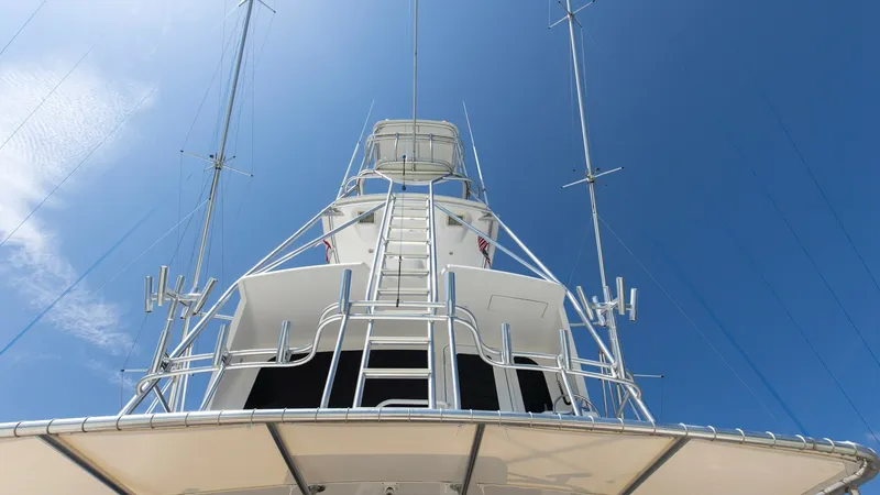 Slide: The Image of 2005 61 Viking Enclosed Bridge Kelkat Rear Deck (13) - 7603898