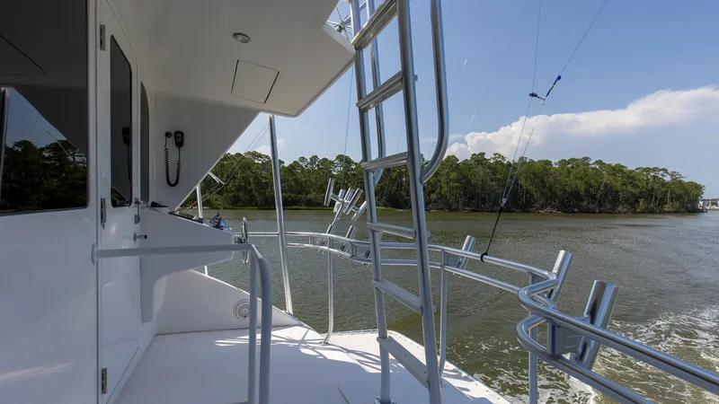 Slide: The Image of 2005 61 Viking Enclosed Bridge Kelkat Bridge Deck - 7603931