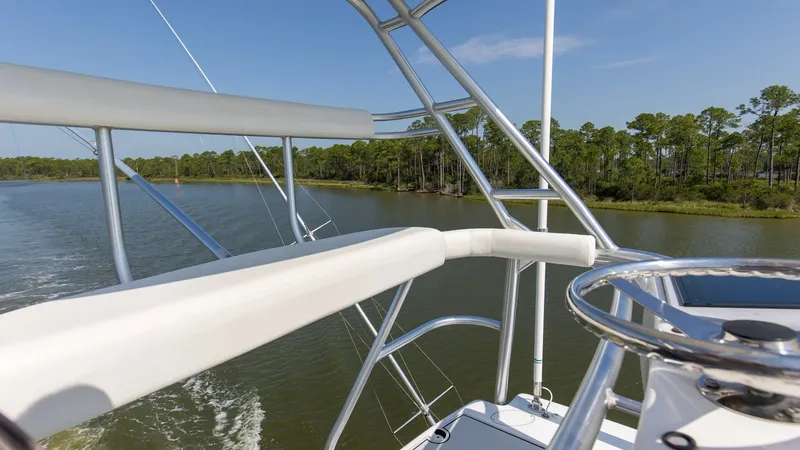 Slide: The Image of 2005 61 Viking Enclosed Bridge Kelkat Bridge Deck (5) - 7603927