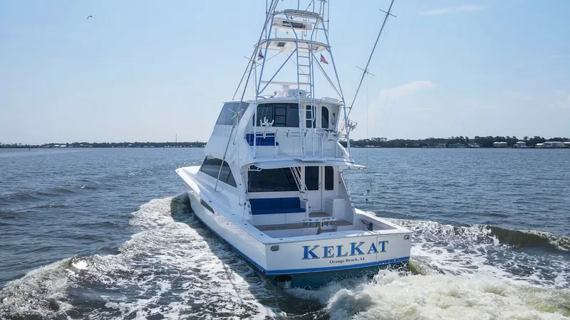 Slide: The Image of 2005 61 Viking Enclosed Bridge Kelkat Exterior (5) - 7603969