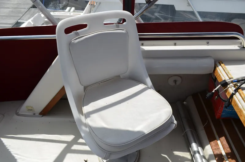 Slide: The Image of Silverton 34 Convertible 1986 - 7603318