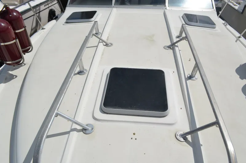 Slide: The Image of Silverton 34 Convertible 1986 - 7603355