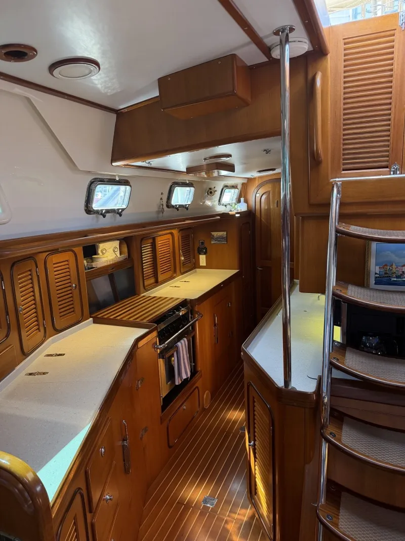 Slide: The Image of Passport 515 Center Cockpit 2008 - 7643053