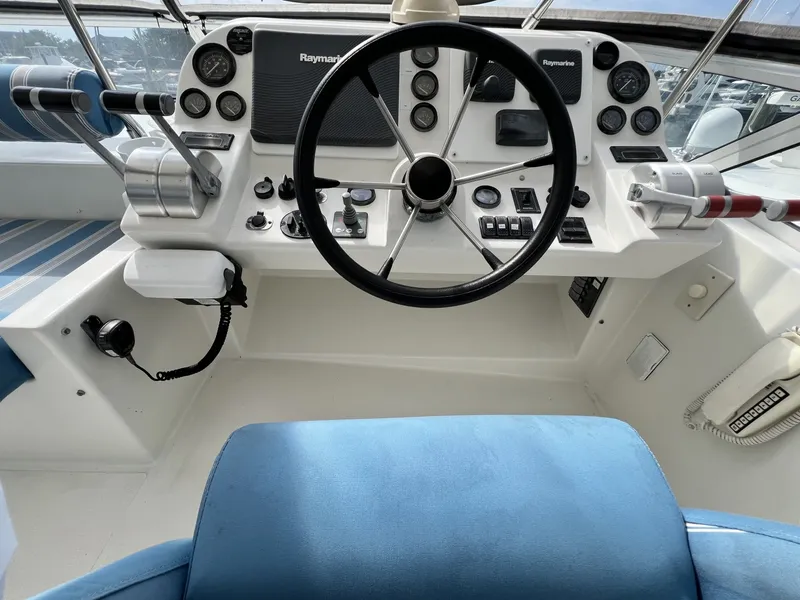 Slide: The Image of Navigator 4400 2004 - 7661373