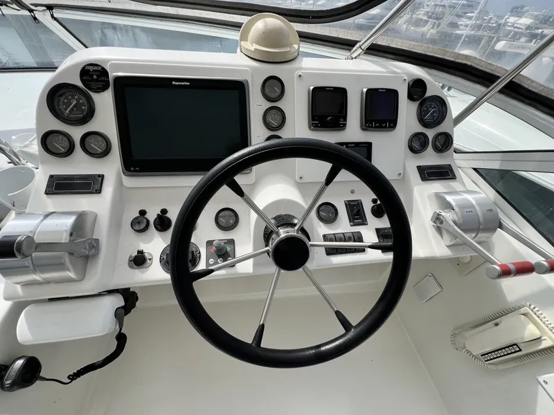 Slide: The Image of Navigator 4400 2004 - 7661377