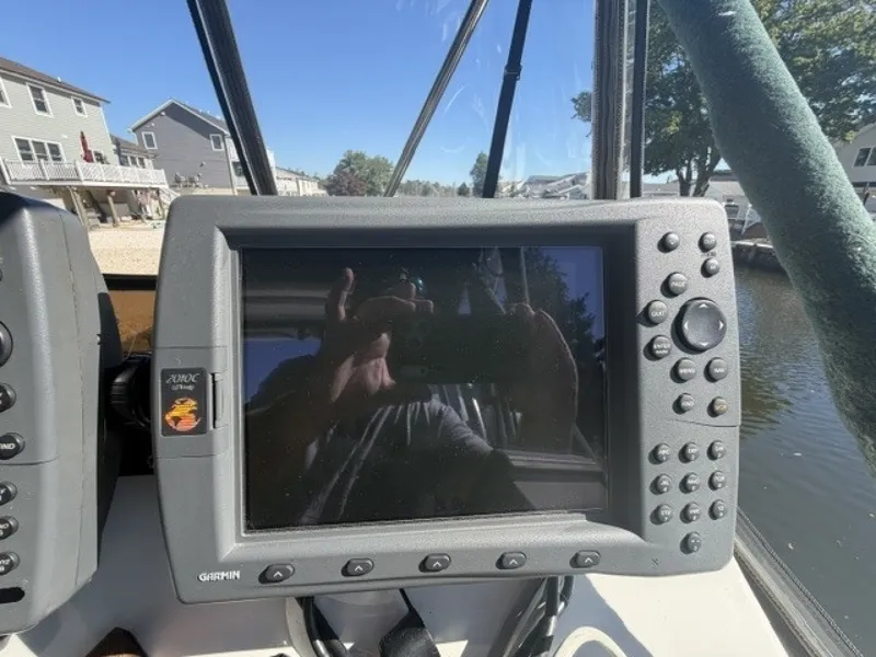 Slide: The Image of Garmin chartplotter #2 - 7643823