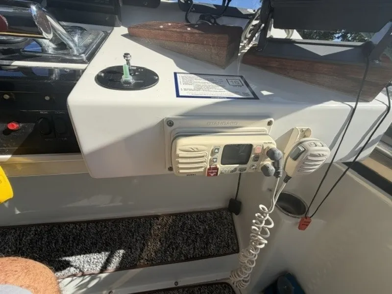Slide: The Image of Standard Horizon VHF - 7643825