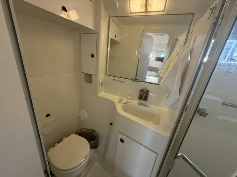 Slide: The Image of Aft bathroom - 7643935