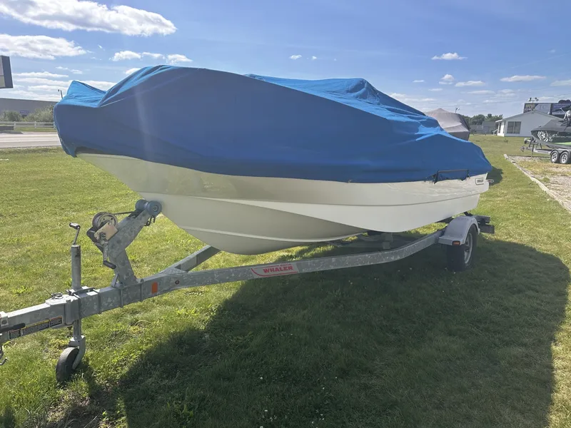 Slide: The Image of Boston Whaler 170 Montauk 2015 - 7643774