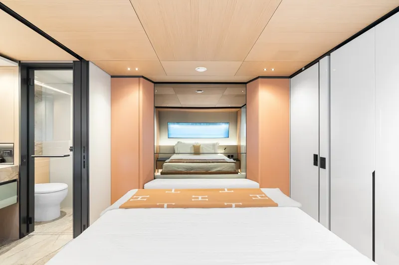 Slide: The Image of Azimut Grande 36 Metri EVO 2026 - 7644266