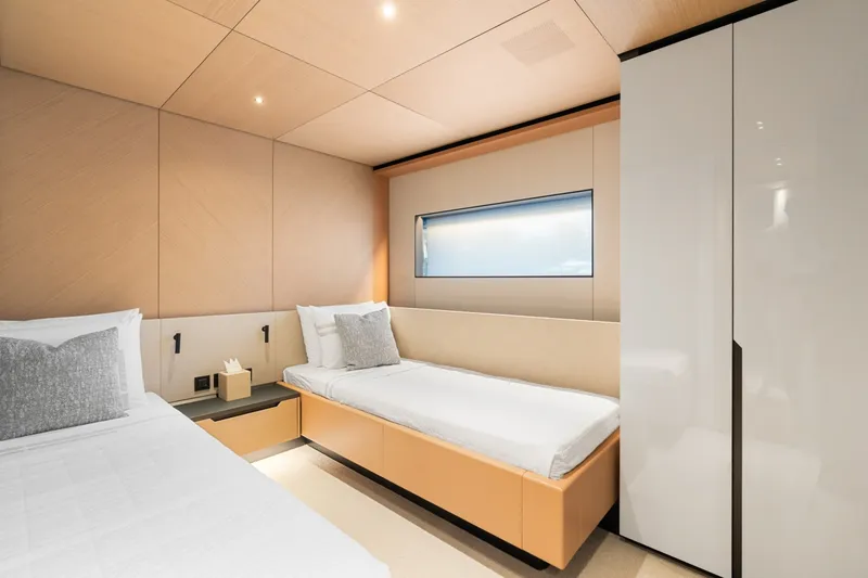 Slide: The Image of Azimut Grande 36 Metri EVO 2026 - 7644282