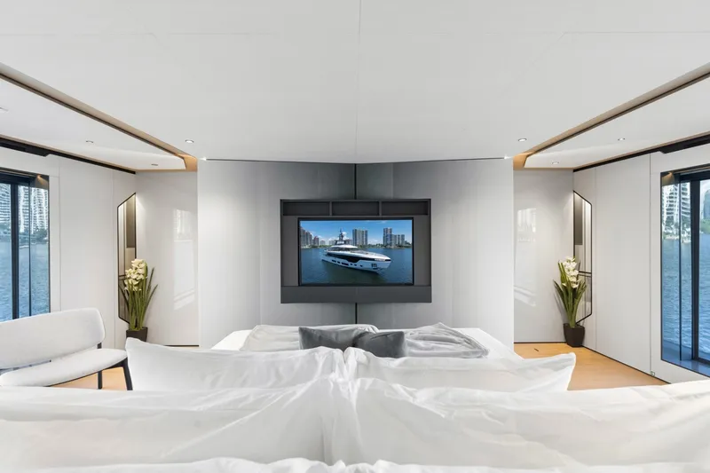Slide: The Image of Azimut Grande 36 Metri EVO 2026 - 7644245