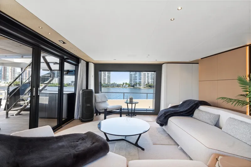 Slide: The Image of Azimut Grande 36 Metri EVO 2026 - 7644232