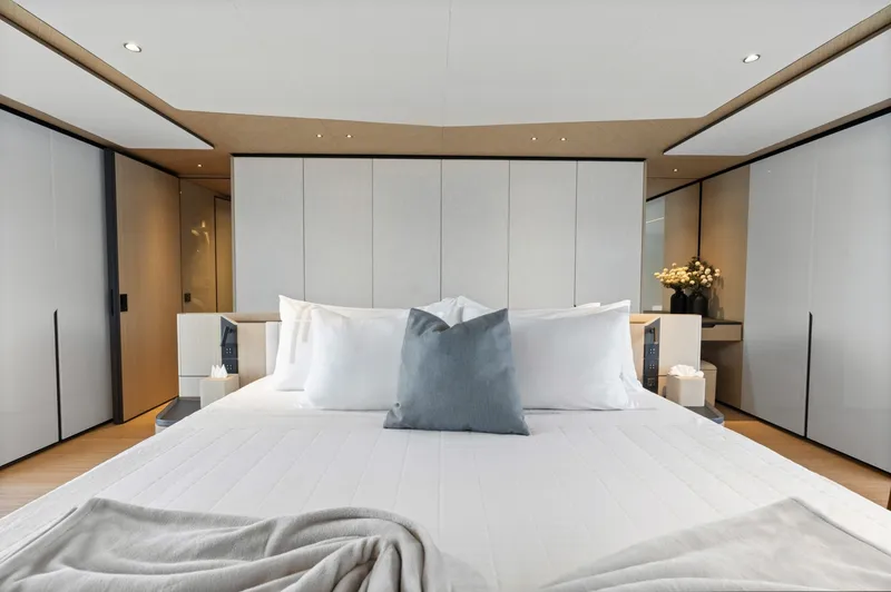 Slide: The Image of Azimut Grande 36 Metri EVO 2026 - 7644243