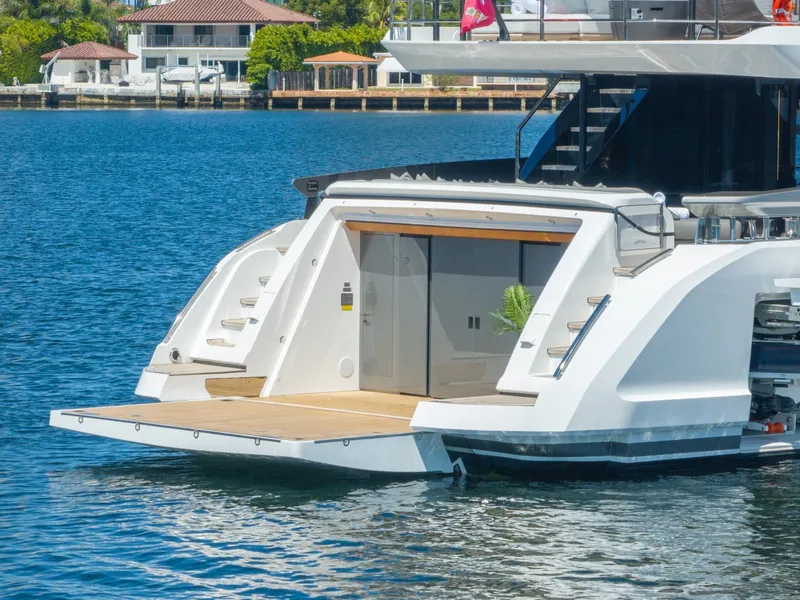 Slide: The Image of Azimut Grande 36 Metri EVO 2026 - 7644124
