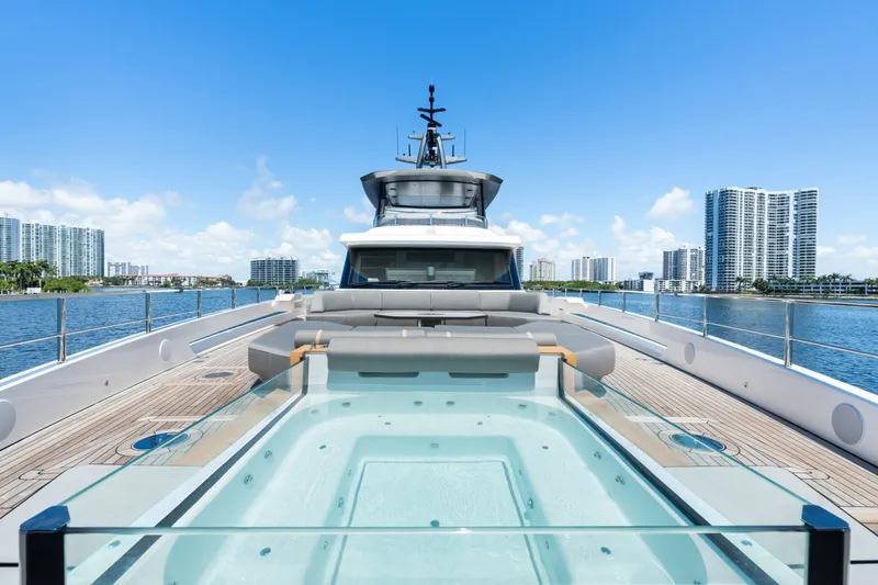 Slide: The Image of Azimut Grande 36 Metri EVO 2026 - 7644158