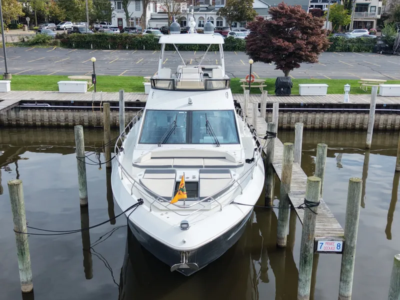 Slide: The Image of Cruisers Yachts 60 FLY 2019 - 8138877
