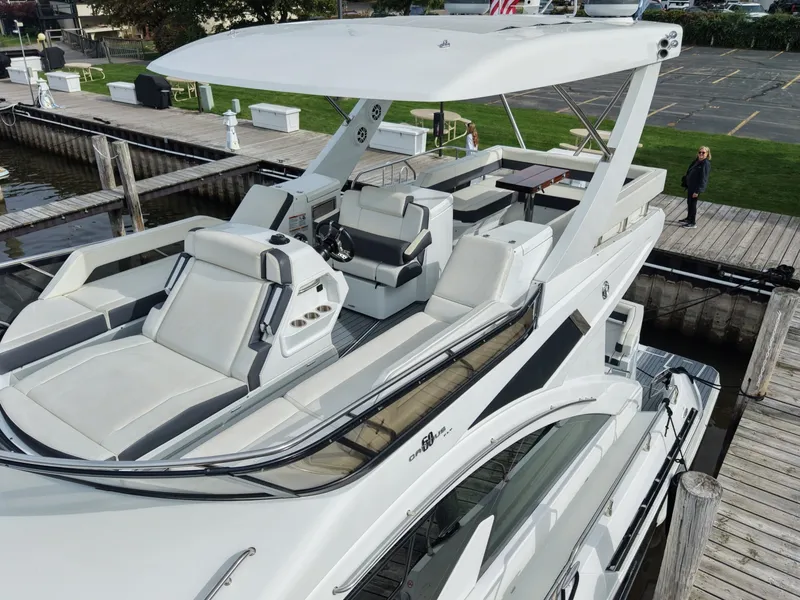 Slide: The Image of Cruisers Yachts 60 FLY 2019 - 8138890