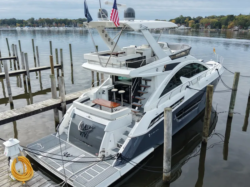 Slide: The Image of Cruisers Yachts 60 FLY 2019 - 8138883