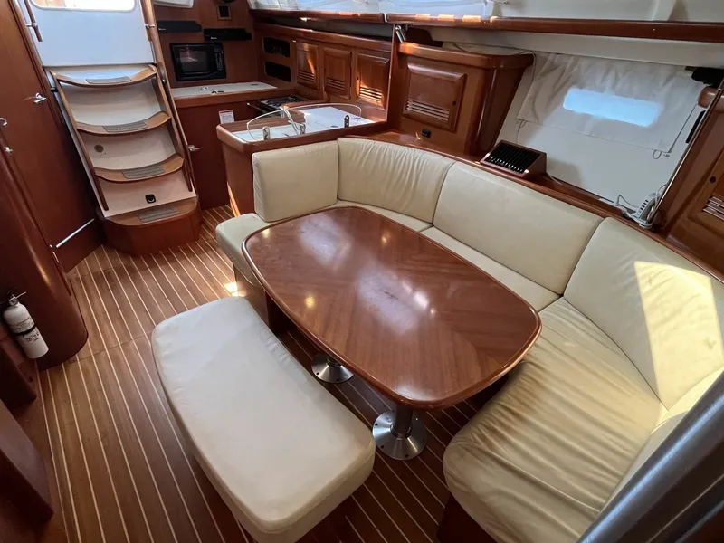 Slide: The Image of Beneteau Oceanis 393 2006 - 7645952