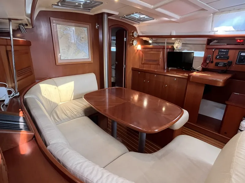 Slide: The Image of Beneteau Oceanis 393 2006 - 7645940