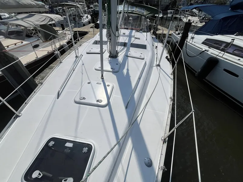 Slide: The Image of Beneteau Oceanis 393 2006 - 7645929