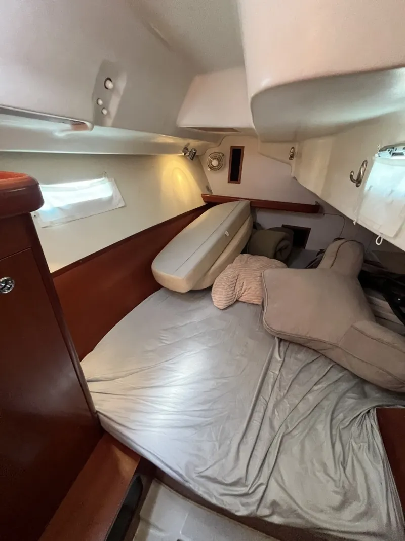 Slide: The Image of Beneteau Oceanis 393 2006 - 7645963