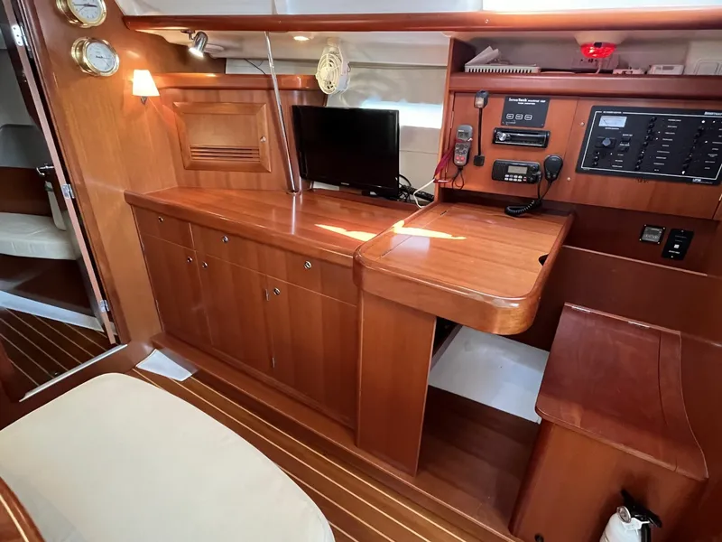 Slide: The Image of Beneteau Oceanis 393 2006 - 7645941