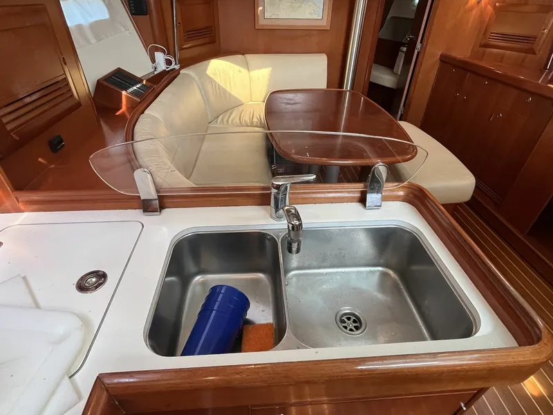 Slide: The Image of Beneteau Oceanis 393 2006 - 7645934
