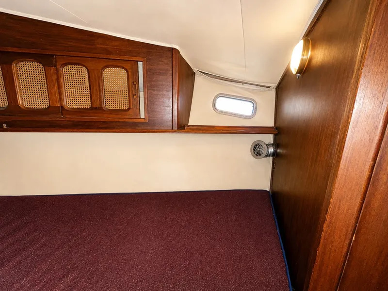 Slide: The Image of Islander Freeport 41 1978 - 7646553