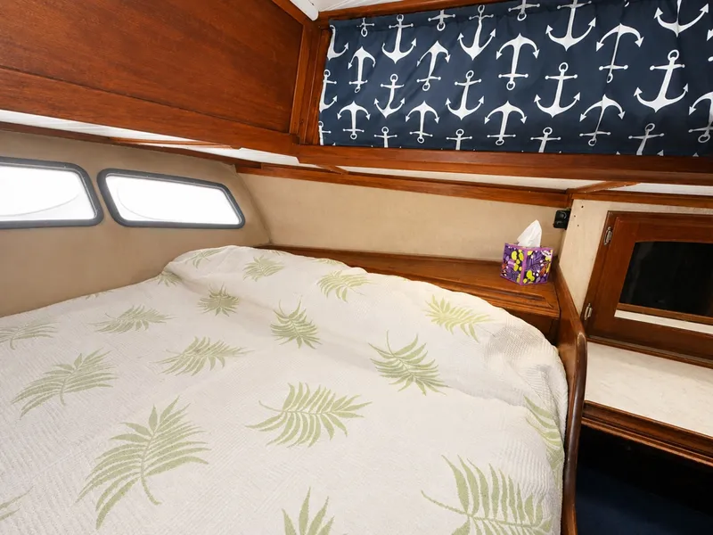 Slide: The Image of Islander Freeport 41 1978 - 7646568