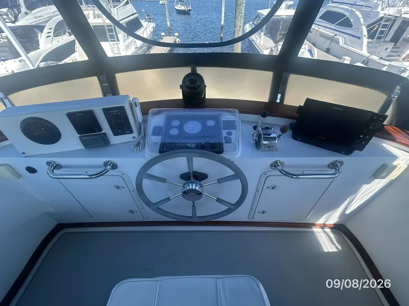 Slide: The Image of 36' Monk flybridge helm3 - 7646930