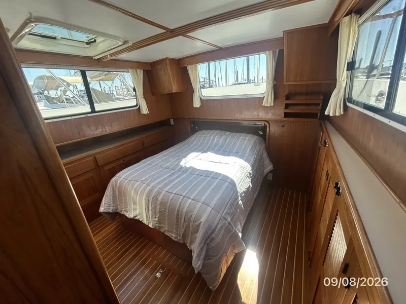 Slide: The Image of 36' Monk master stateroom - 7646960