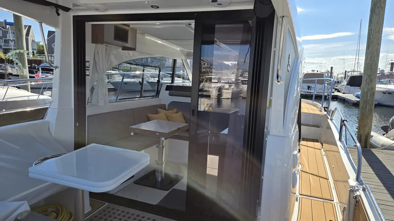 Slide: The Image of Beneteau Antares 11 Coupe 2025 - 7647326