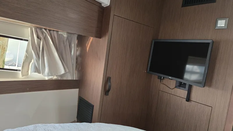 Slide: The Image of Beneteau Antares 11 Coupe 2025 - 7647352