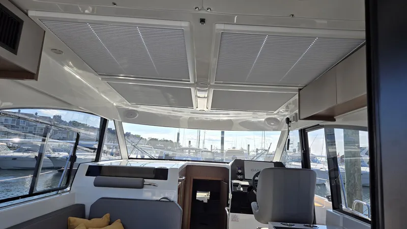 Slide: The Image of Beneteau Antares 11 Coupe 2025 - 7647324