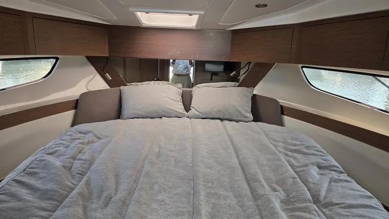 Slide: The Image of Beneteau Antares 11 Coupe 2025 - 7647350