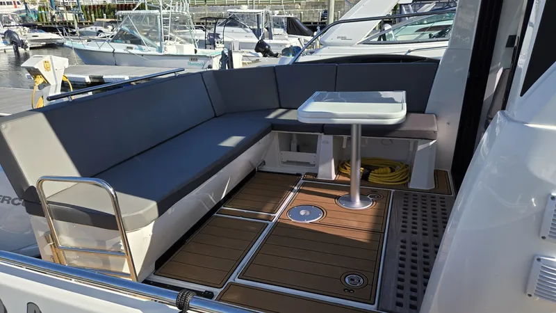 Slide: The Image of Beneteau Antares 11 Coupe 2025 - 7647310