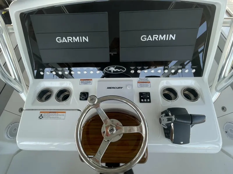 Slide: The Image of Valhalla Boatworks V-33 2025 - 7766095