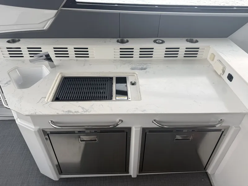 Slide: The Image of Cruisers 42 GLS OB 2021 - 7660224